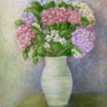 Kytice hortenzií v bílé váze, olejomalba na plátně